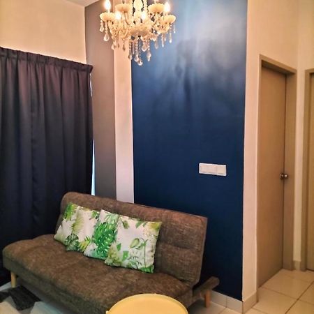 Hani Homestay Wifi Netflix Secure Parking Klia Usim Inti Aeon Mall Nilai Ngoại thất bức ảnh