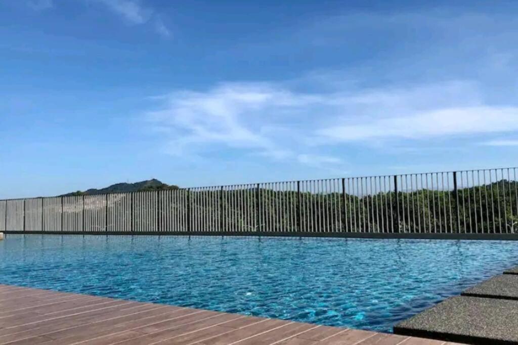 Hani Homestay Wifi Netflix Secure Parking Klia Usim Inti Aeon Mall Nilai Ngoại thất bức ảnh