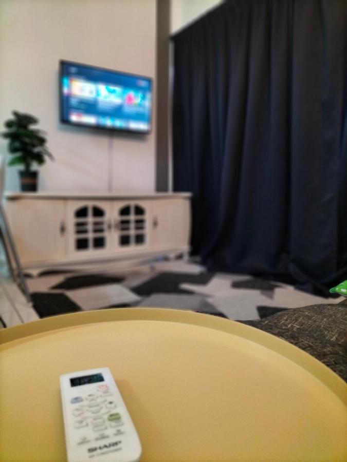 Hani Homestay Wifi Netflix Secure Parking Klia Usim Inti Aeon Mall Nilai Ngoại thất bức ảnh