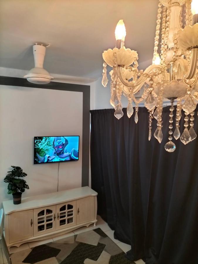Hani Homestay Wifi Netflix Secure Parking Klia Usim Inti Aeon Mall Nilai Ngoại thất bức ảnh