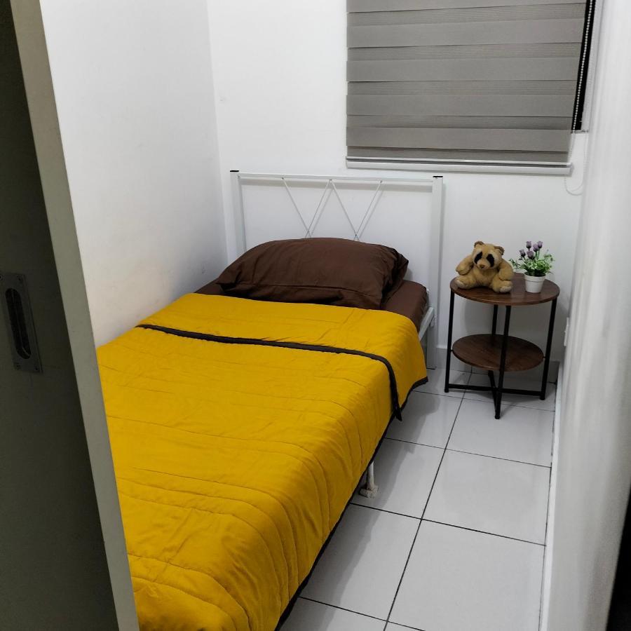 Hani Homestay Wifi Netflix Secure Parking Klia Usim Inti Aeon Mall Nilai Ngoại thất bức ảnh