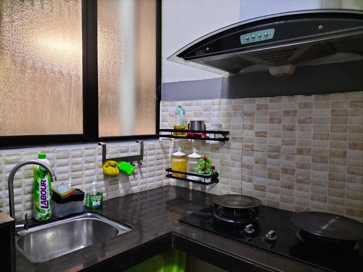 Hani Homestay Wifi Netflix Secure Parking Klia Usim Inti Aeon Mall Nilai Ngoại thất bức ảnh