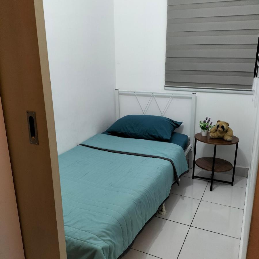 Hani Homestay Wifi Netflix Secure Parking Klia Usim Inti Aeon Mall Nilai Ngoại thất bức ảnh