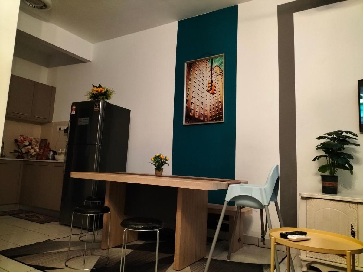 Hani Homestay Wifi Netflix Secure Parking Klia Usim Inti Aeon Mall Nilai Ngoại thất bức ảnh